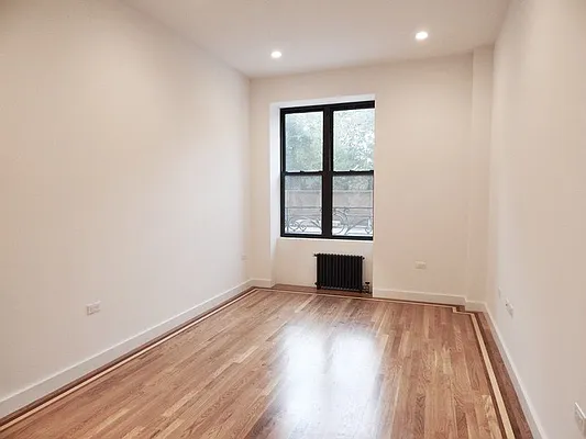 Rented by Rachel Realty | media 18