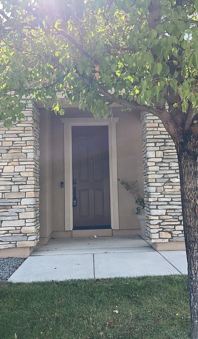 4 Bed, 2.5 Bath Gorgeous Home in South Reno — Photo 2