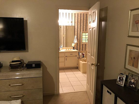 5th image of 7995 Sunny Creek Dr
