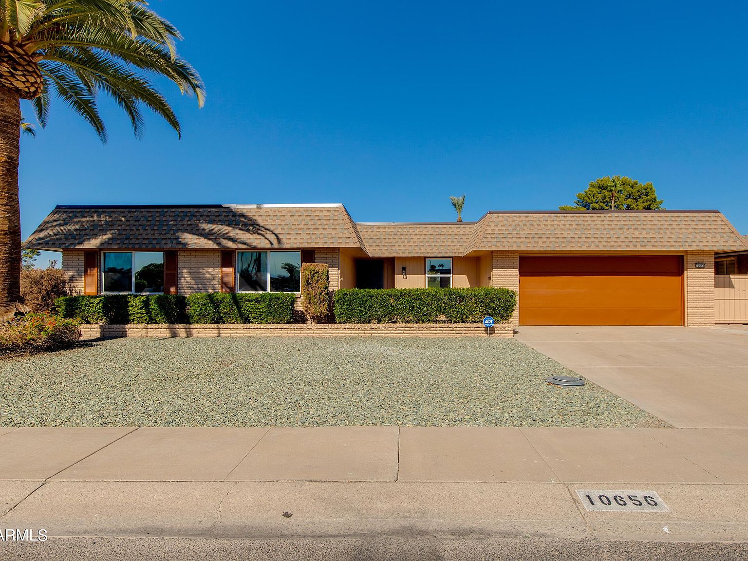 10656 W Brookside Dr