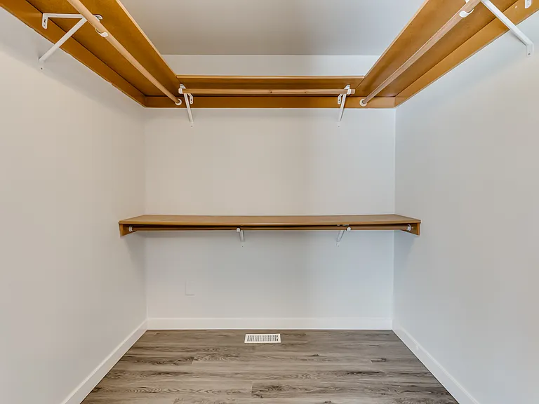 6084 Rombauer Rd — Photo 12