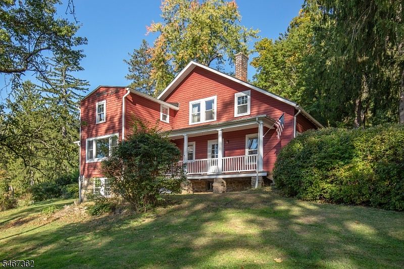 1st image of 31 Jenks Hill Rd