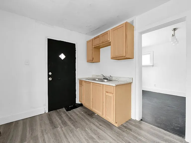 15906 Alden St — Photo 5