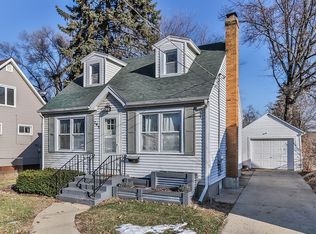 265 S Weston Ave, Elgin, IL 60123