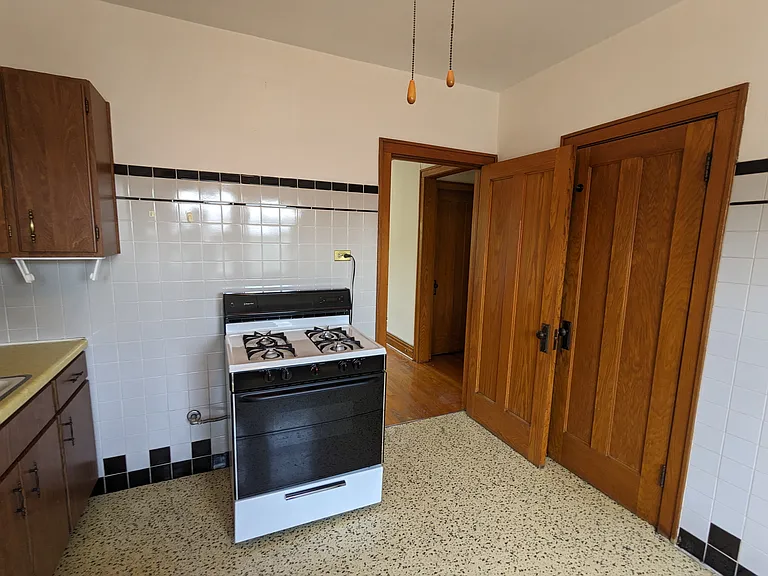 3407 N Lockwood Ave #2 — Photo 10