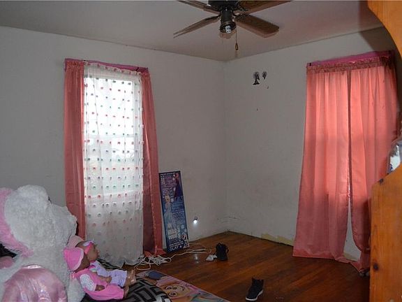 5th image of 341 Hastings Ave