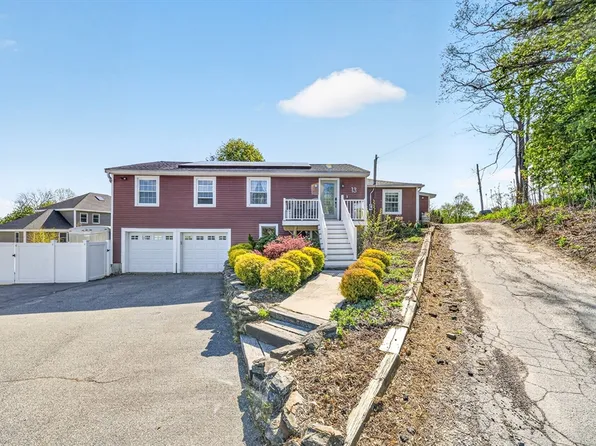13 Mulcahy Ln, Billerica, MA 01821