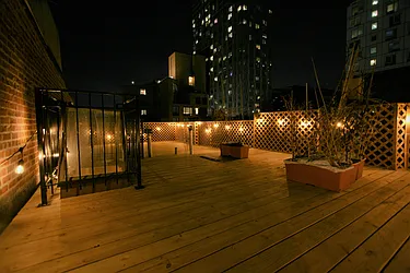 Rented by R New York