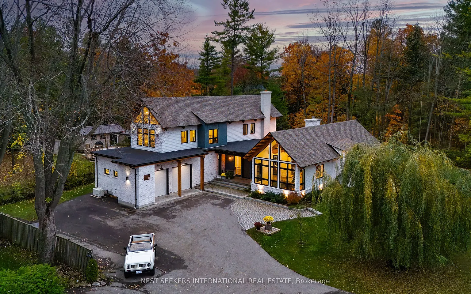 11 Sibbald Cres photo 1