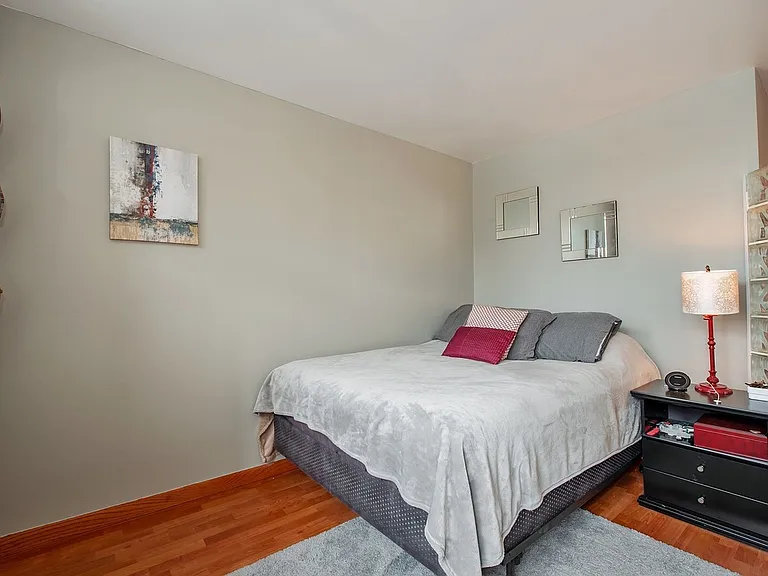 655 W Irving Park Rd #405 — Photo 4