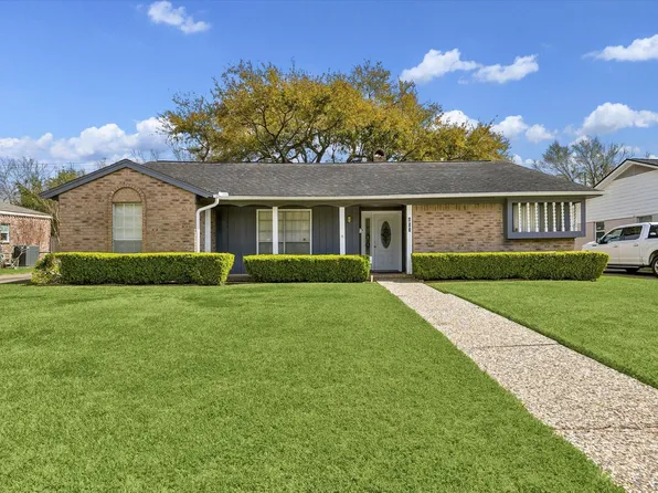 403 Blue Willow Dr, Houston, TX 77042