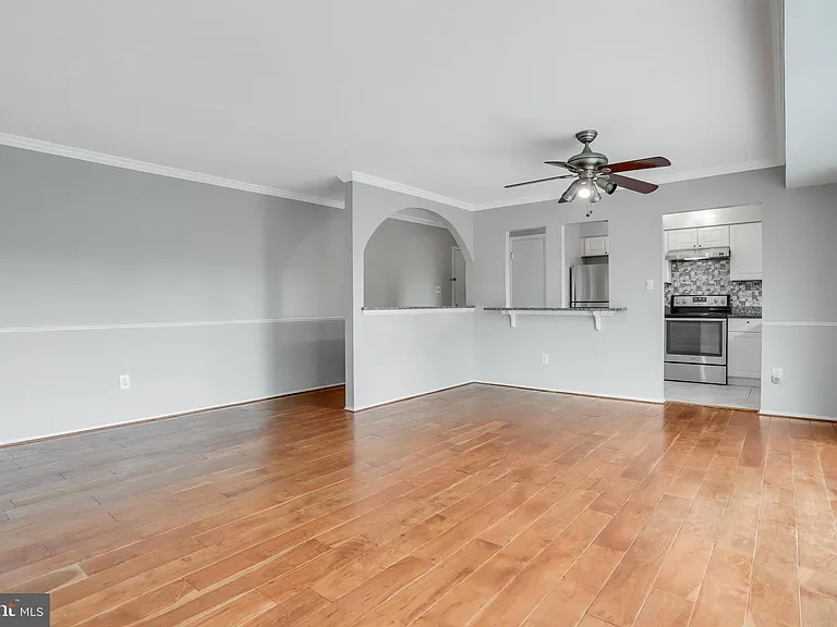 3240 S 28th St #303 — Photo 24