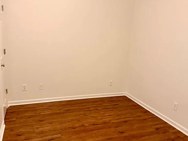 8617 Inverness Dr — Photo 3
