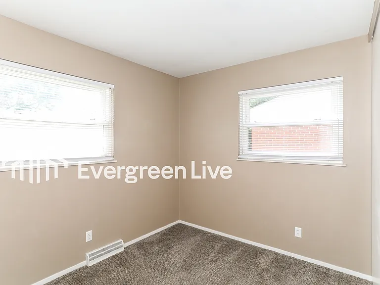 7043 Gracely Dr — Photo 8