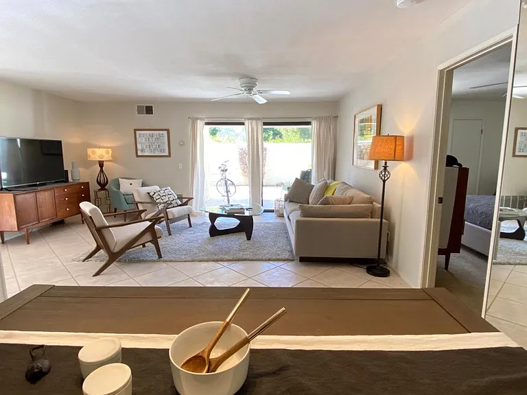 433 N Hermosa Dr — Photo 13