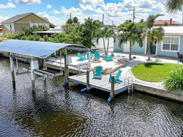 21812 Edgewater Dr, Port Charlotte, FL 33952