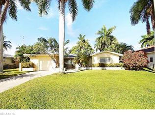 831 Montclaire Ct, Cape Coral, FL 33904