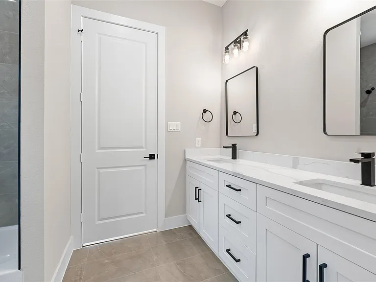 2618 Liguria Ln — Photo 16