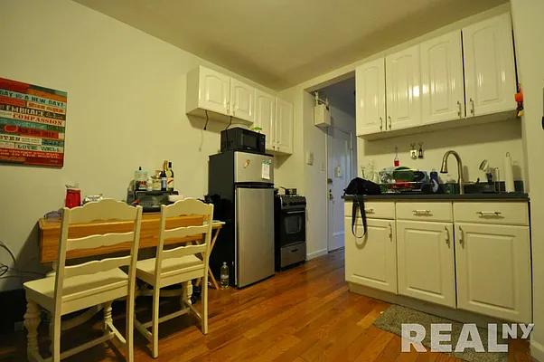 Rented by REAL New York | media 5