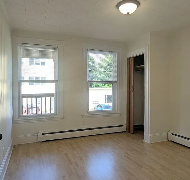 129 College Ave — Photo 7