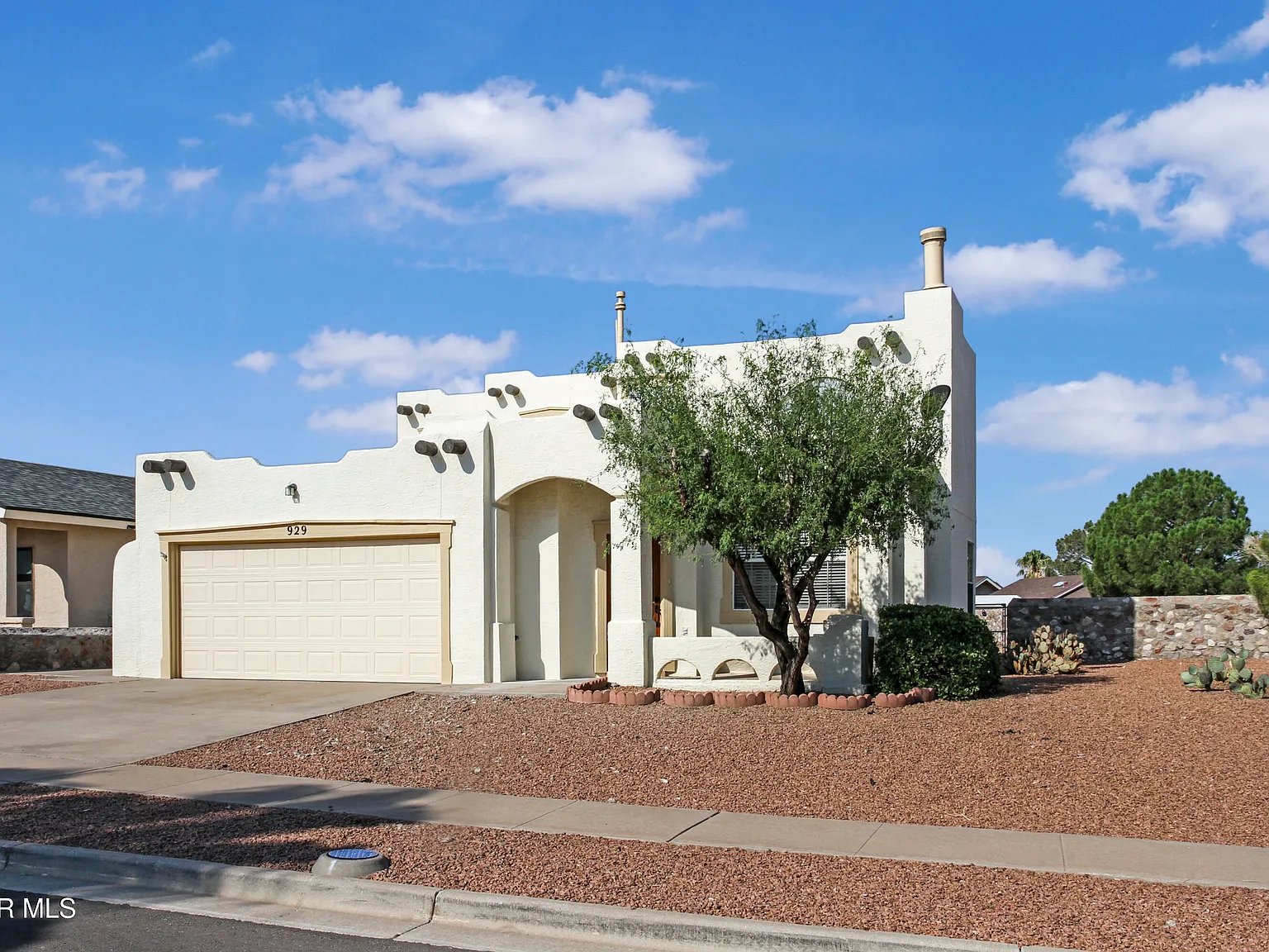 3 bed, 2.5 bath, 1461 sqft, $2,600 — Photo 2