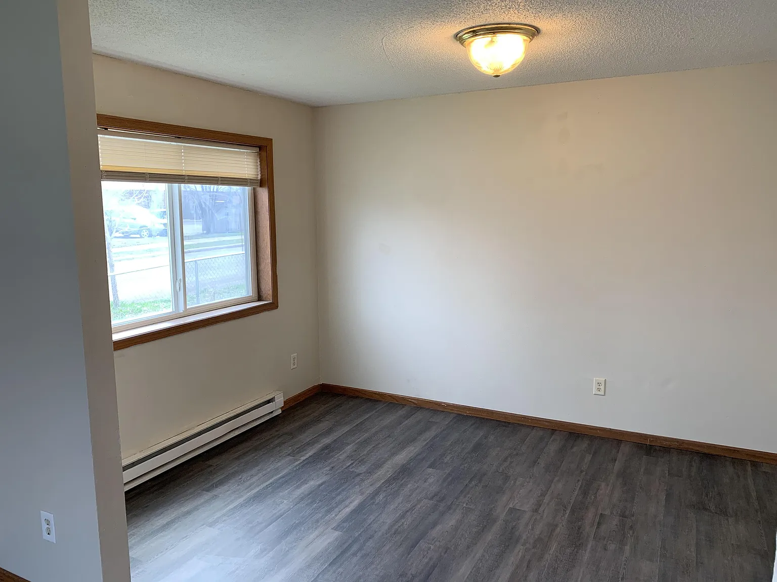 2101 Bryant Ave N - 0 — Photo 4