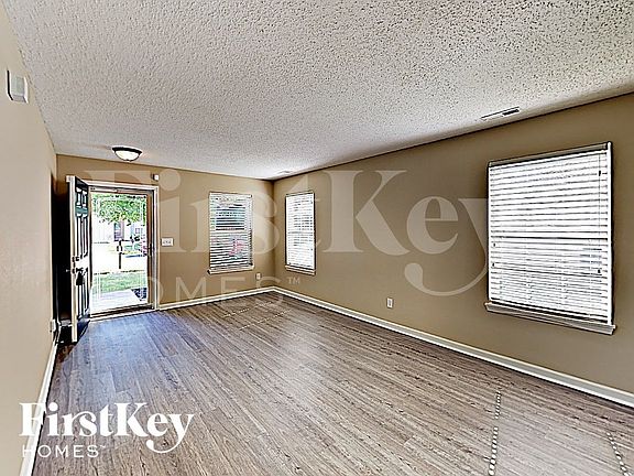 3rd image of 9678 Gibbon Ln