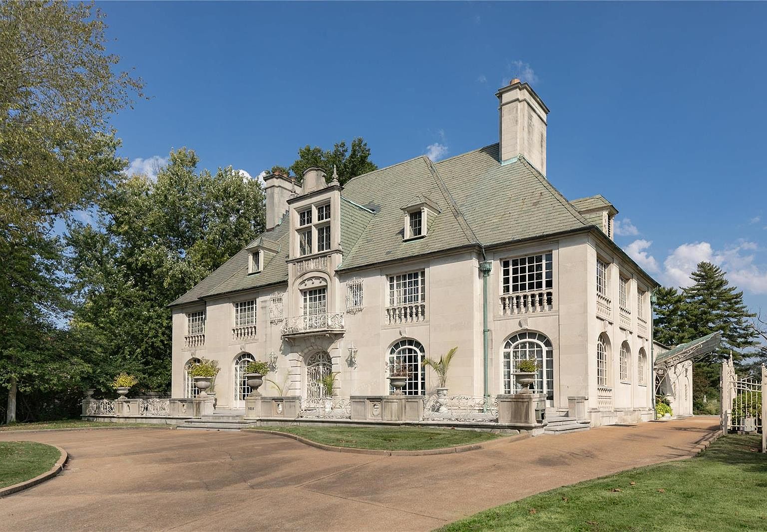 5855 Lindell Blvd, Saint Louis, MO 63112 Zillow