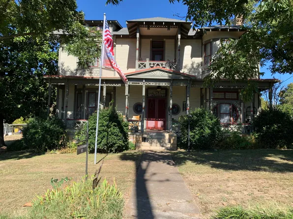 683 Water St, Batesville, AR 72501