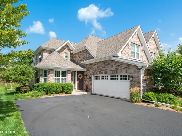 2164 Washington Dr, Northbrook, IL 60062