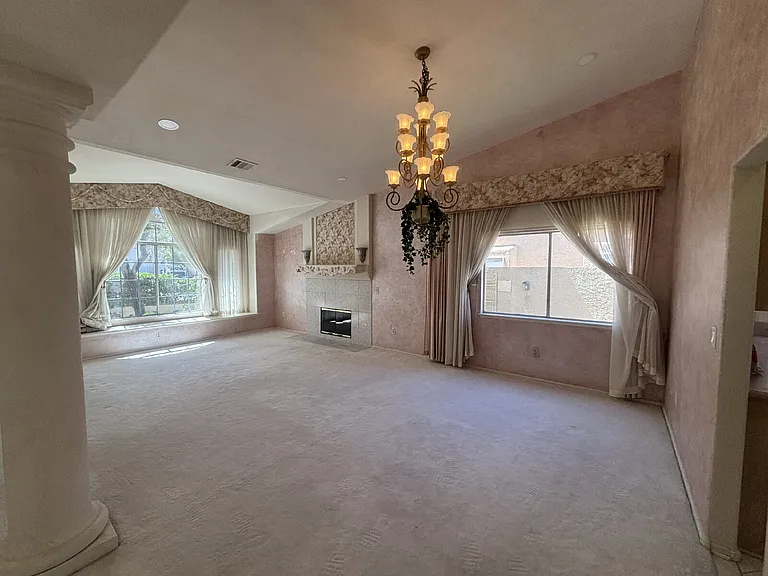 2424 Ocean Front Dr — Photo 1