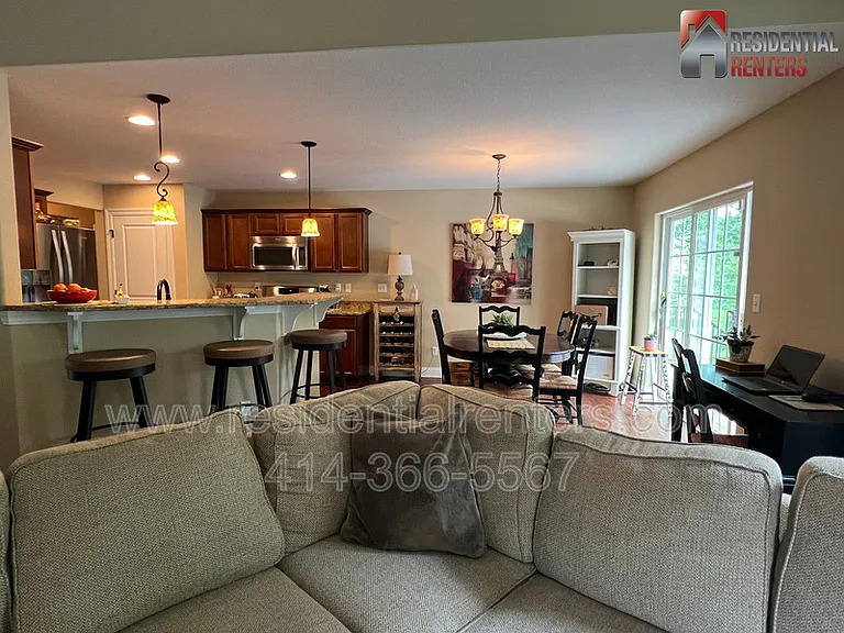 N77W22925 S Coldwater Cir — Photo 2