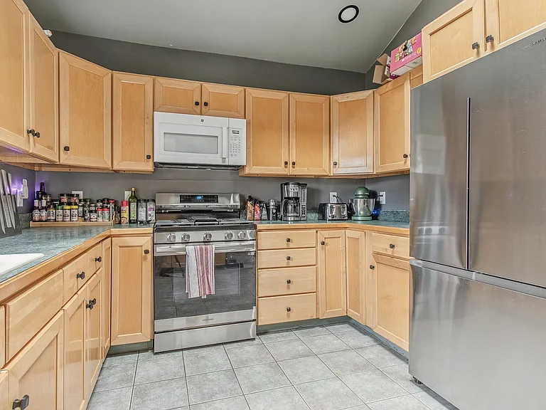 259 N California Ave — Photo 18