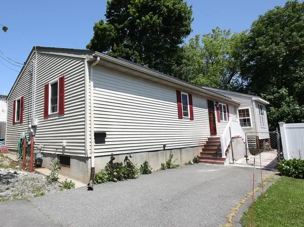 24 Leo St, Fall River, MA 02723