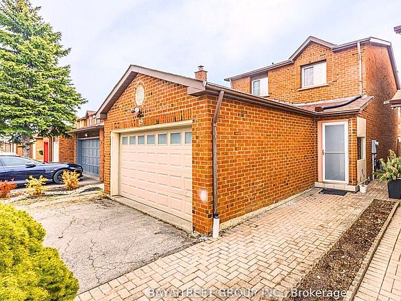 2nd image of 29 Ashmore Cres