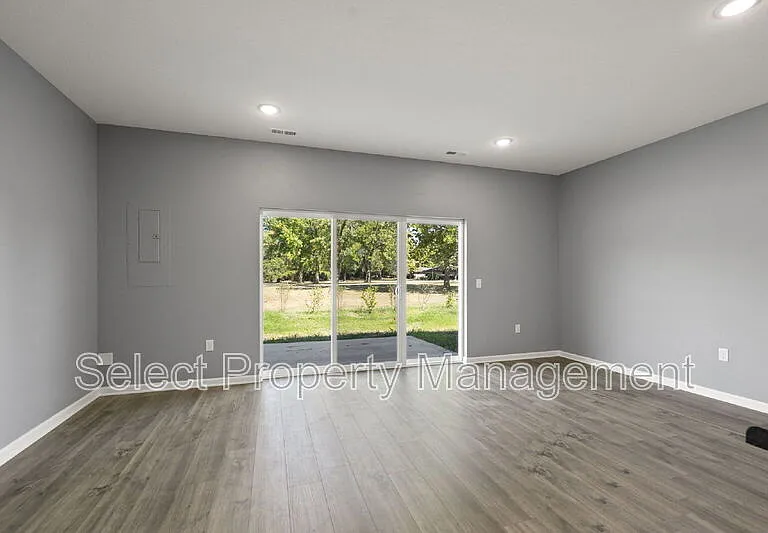 7103 Homestead Rd — Photo 10