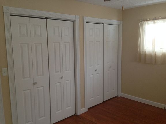 Right bedroom double closets