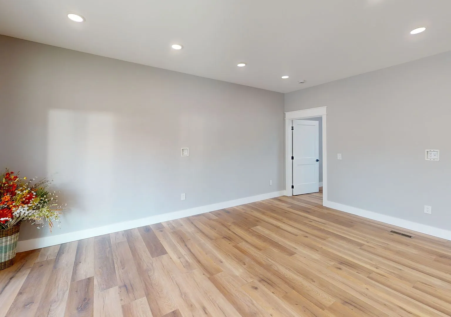 Waitlist for Aug2027Jul2028 Now Open! |Brand New Townhome in Fort Sanders | Walk to UTK — Photo 4