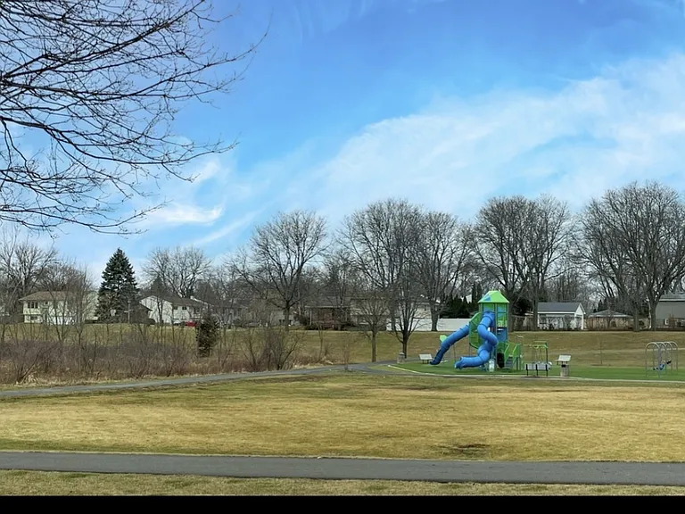 1338 S Lorraine Rd #B — Photo 4