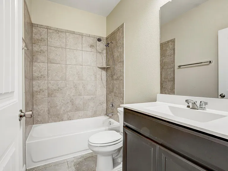 356 Quarry Ln — Photo 23