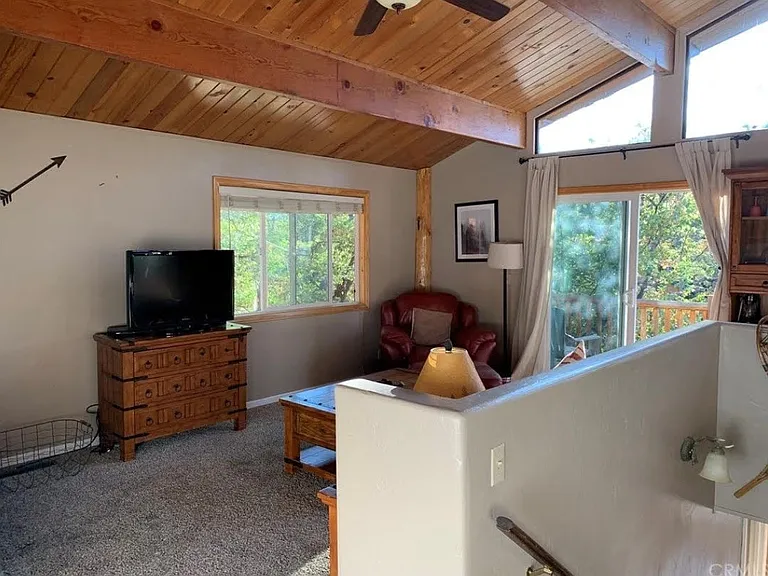 1308 Silverado Rdbig — Photo 13