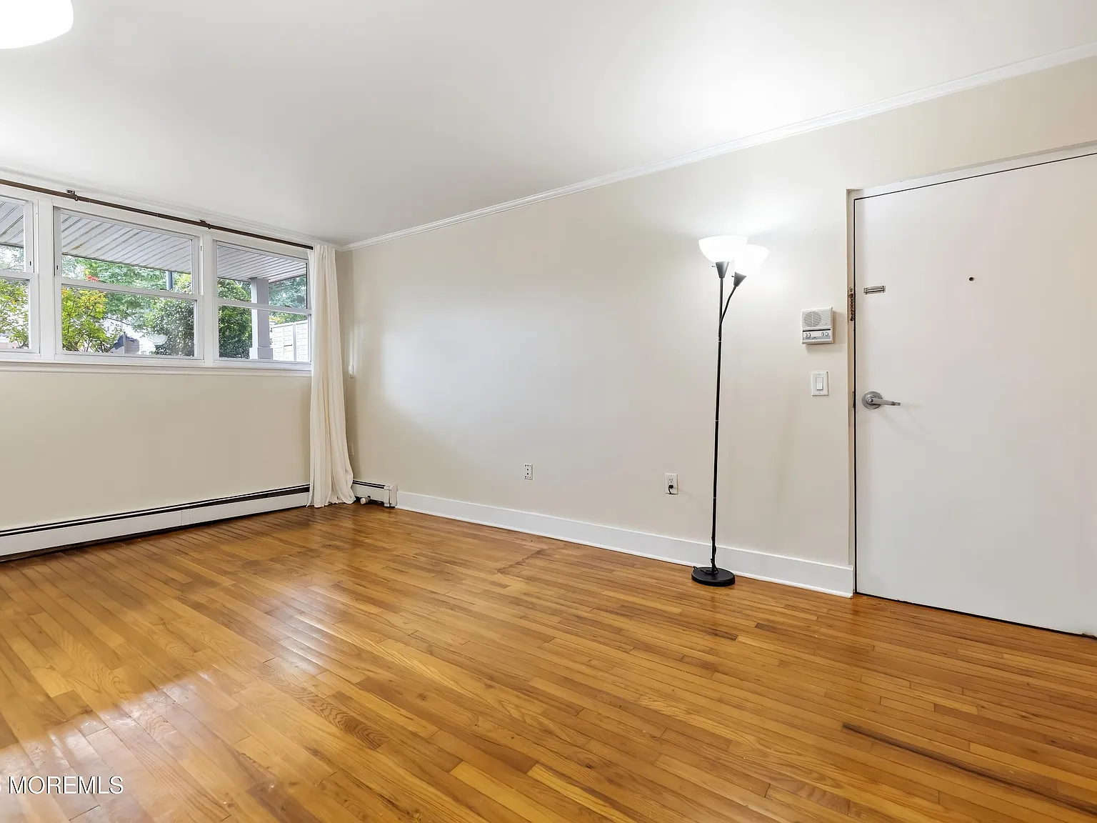 2 bed, 717 sqft, $2,700 — Photo 4