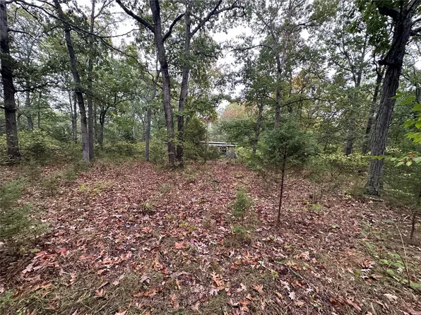 618 Oak Valley Dr, Cedar Hill, MO 63016