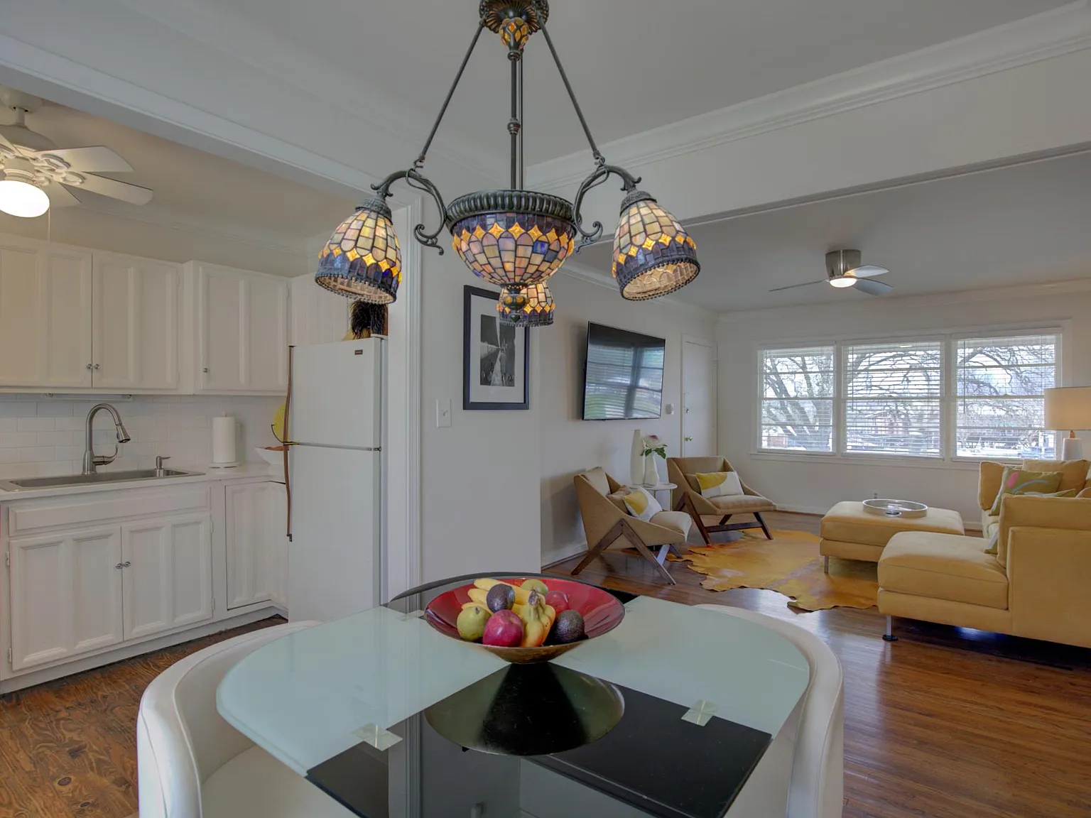 2 bed, 800 sqft, $1,200 — Photo 3