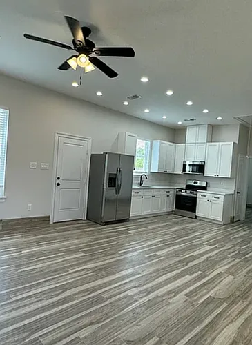 4000 Juno Dr Photo 1