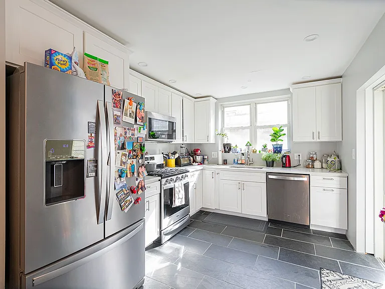 613 S Taney St — Photo 8