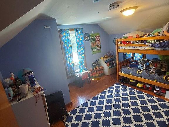 4th image of 445 W Columbus St