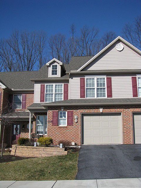 2nd image of 226 Loring Ct