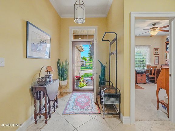 2nd image of 3914 Ivanhoe Blvd