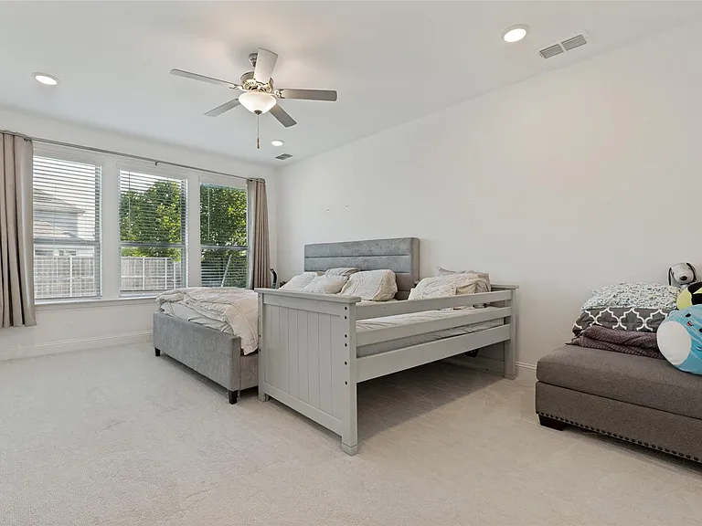 1601 Rain Lily St — Photo 7
